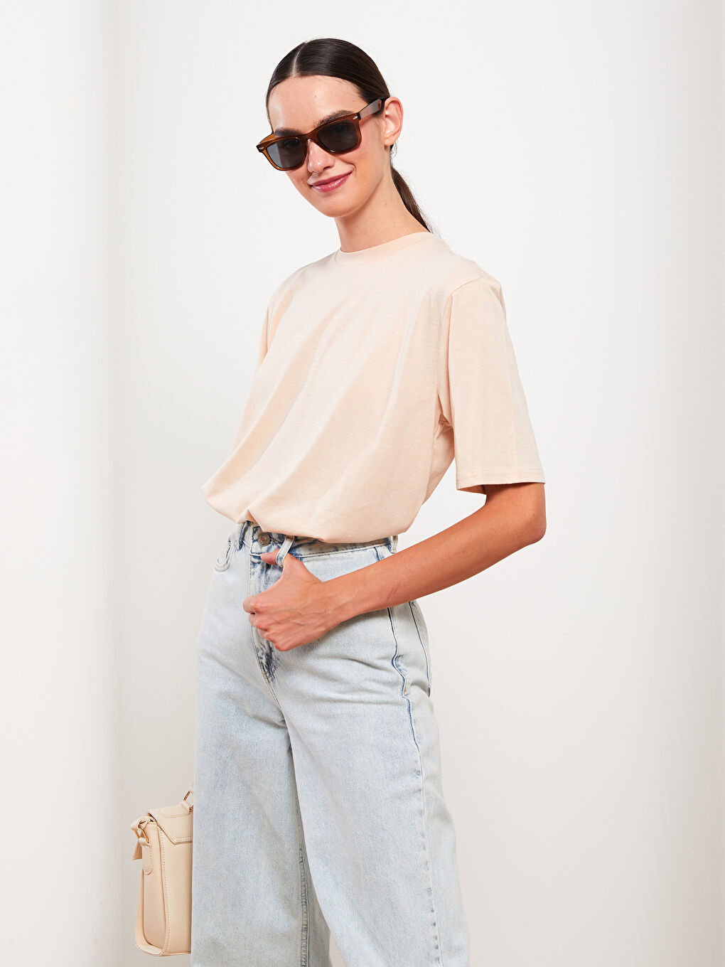 Bej Bisiklet Yaka Düz Kısa Kollu Kadın Tunik-4