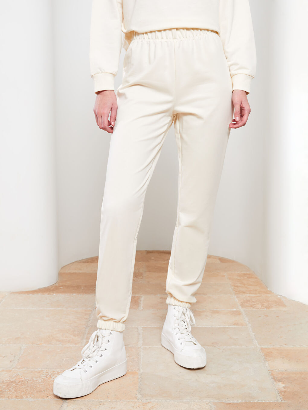 Ekru Kadın Beli Lastikli Düz Jogger Eşofman Altı-3