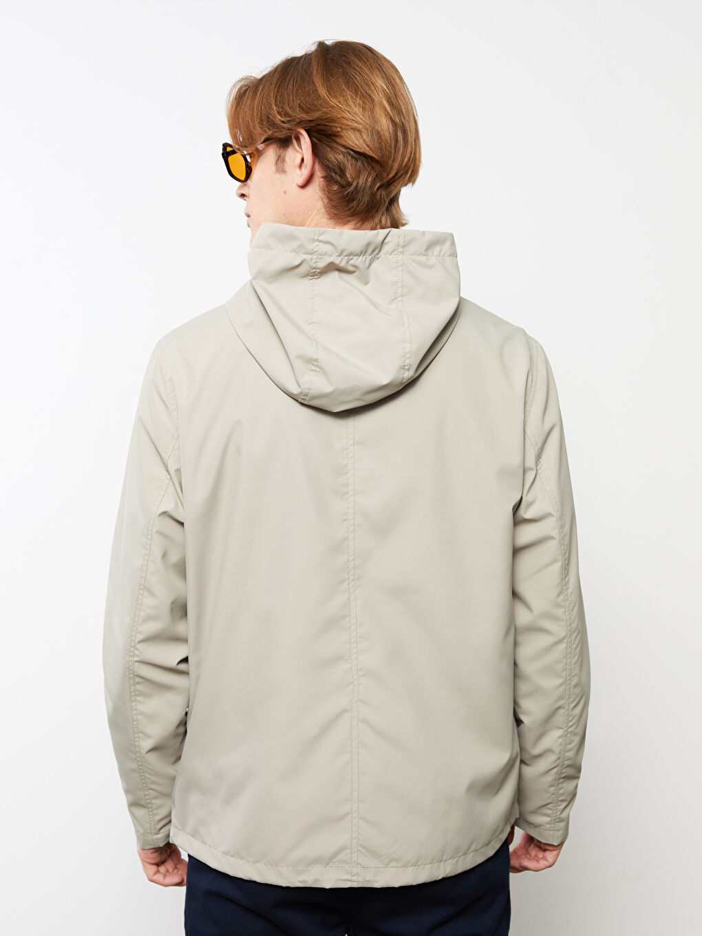Bej Standart Kalıp Kapüşonlu Erkek Yağmurluk-4