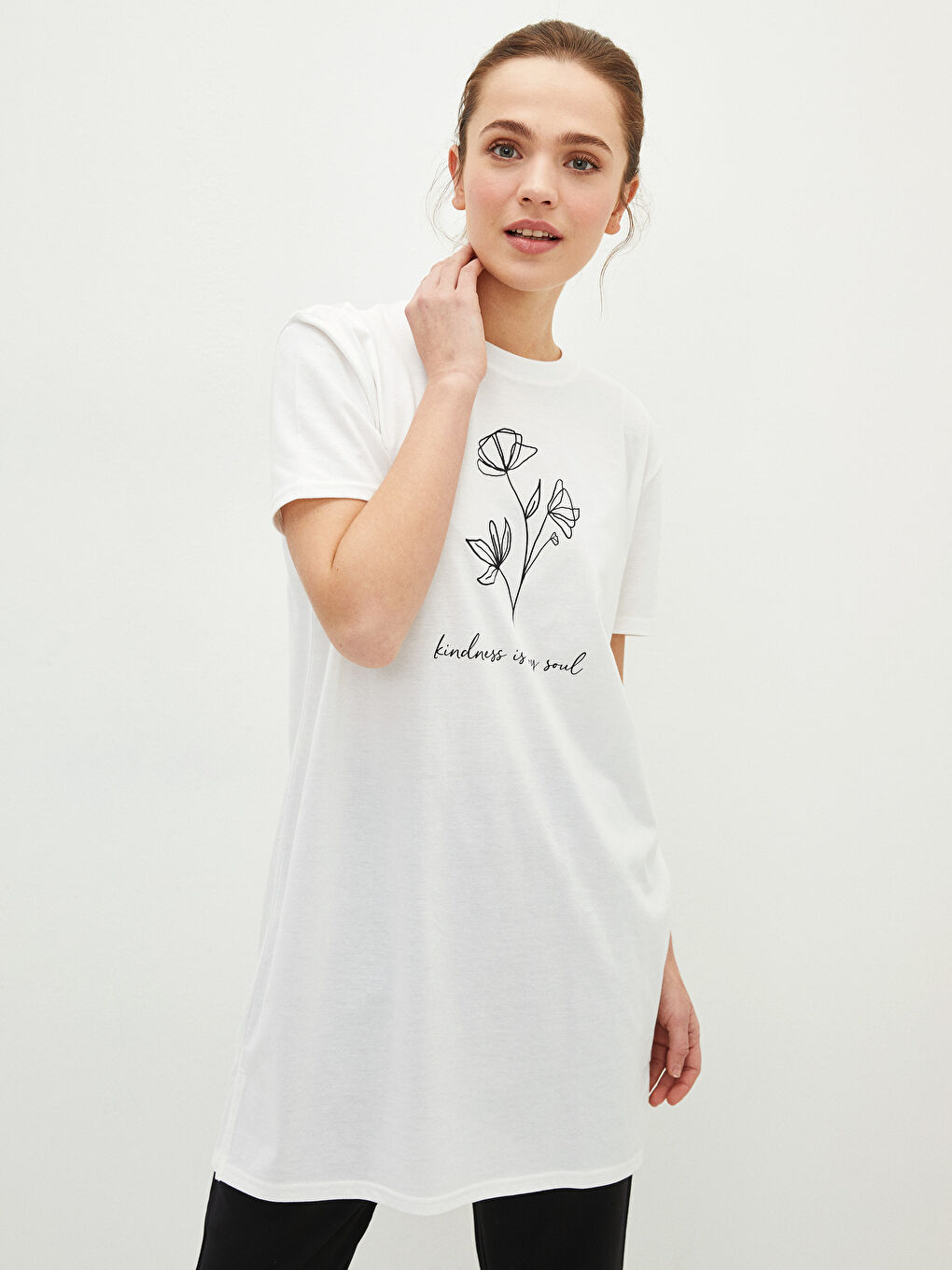 Ekru Bisiklet Yaka Baskılı Kısa Kollu Kadın Tunik