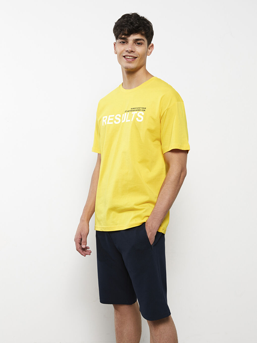 Lacivert Standart Kalıp Erkek Şort-1