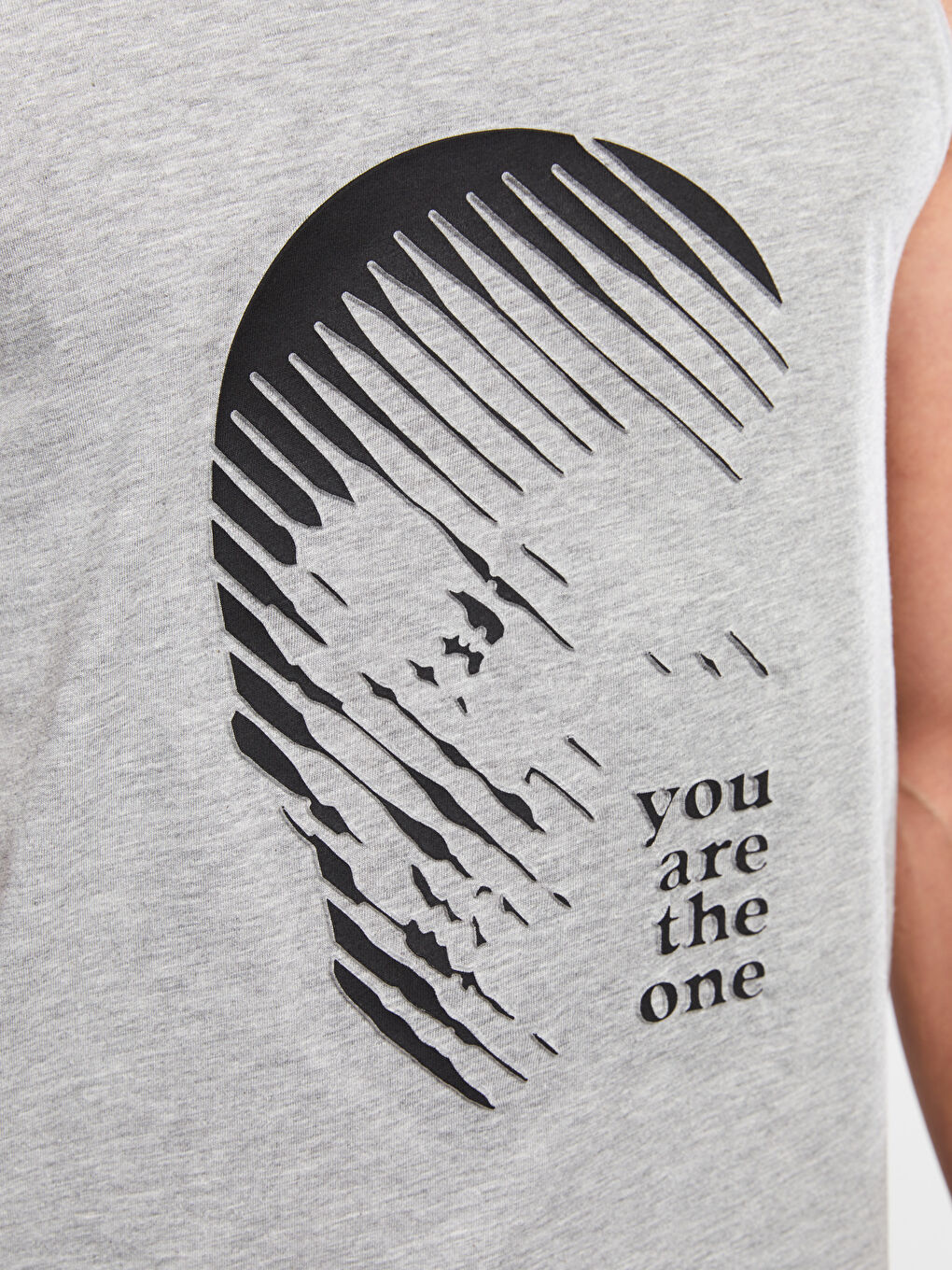 ерлерге арналған жеңсіз принтті дөңгелек жағалы футболка-3