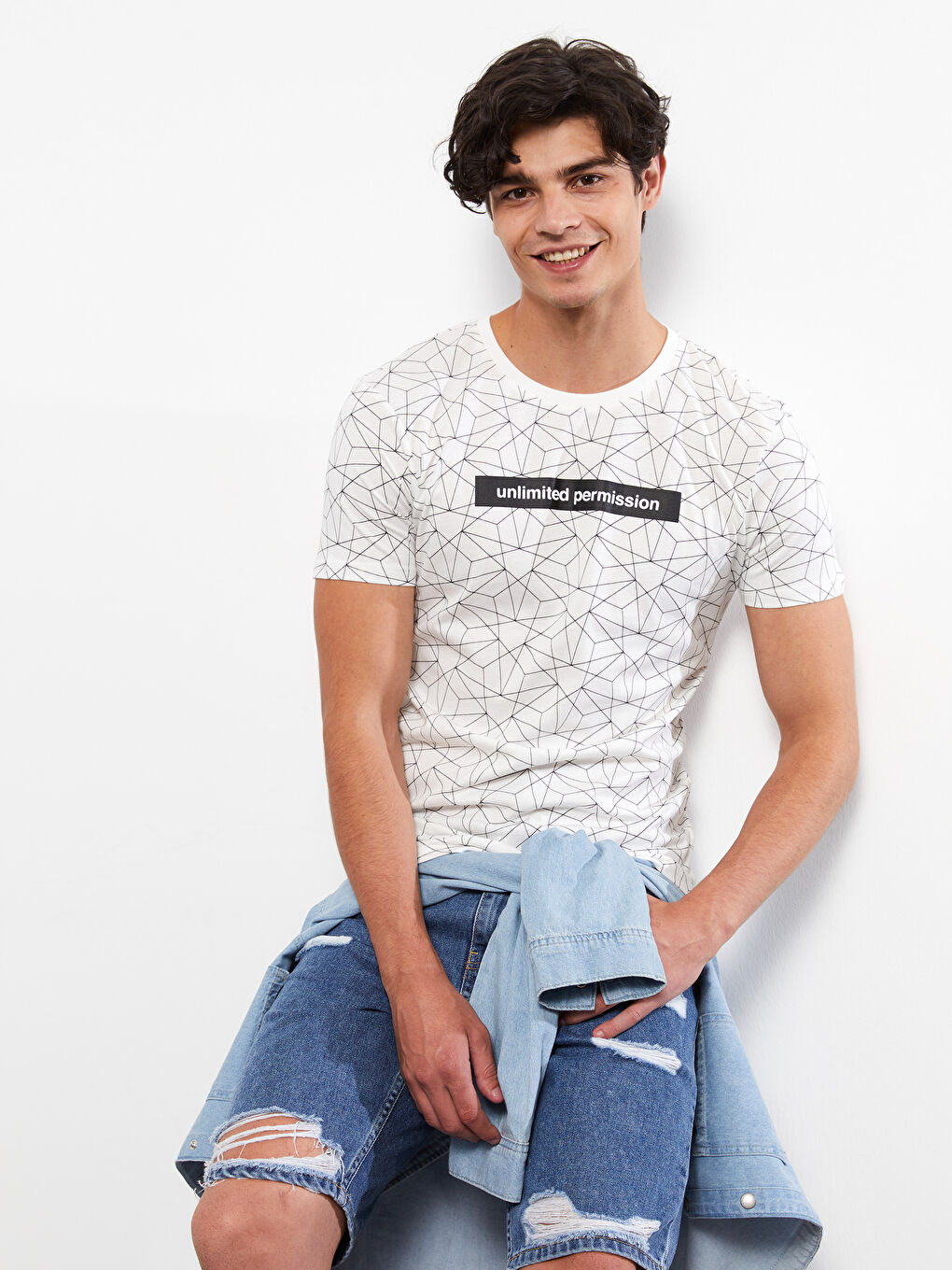 Beyaz Bisiklet Yaka Kısa Kollu Baskılı Penye Erkek Tişört-1