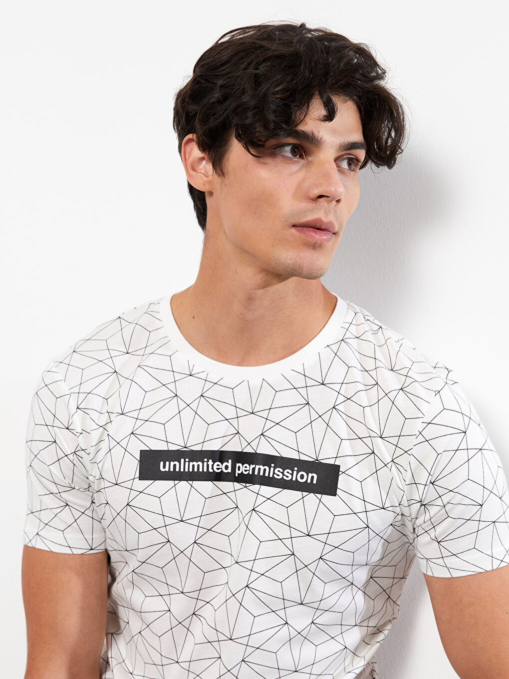 Beyaz Bisiklet Yaka Kısa Kollu Baskılı Penye Erkek Tişört-3