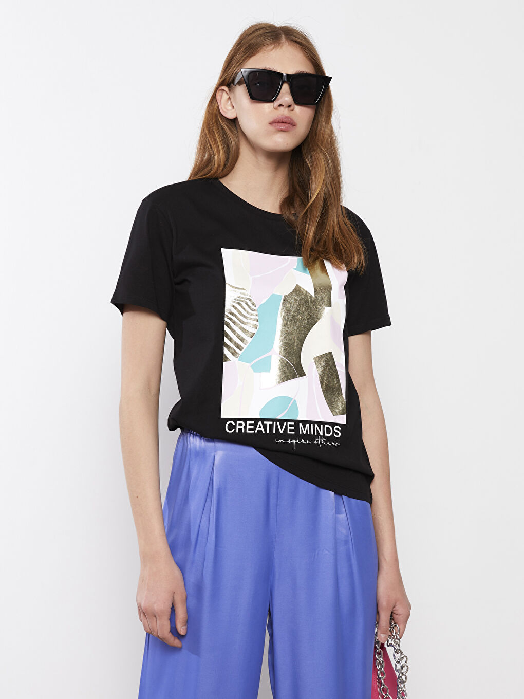 Siyah Bisiklet Yaka Baskılı Kısa Kollu Pamuklu Kadın Tişört