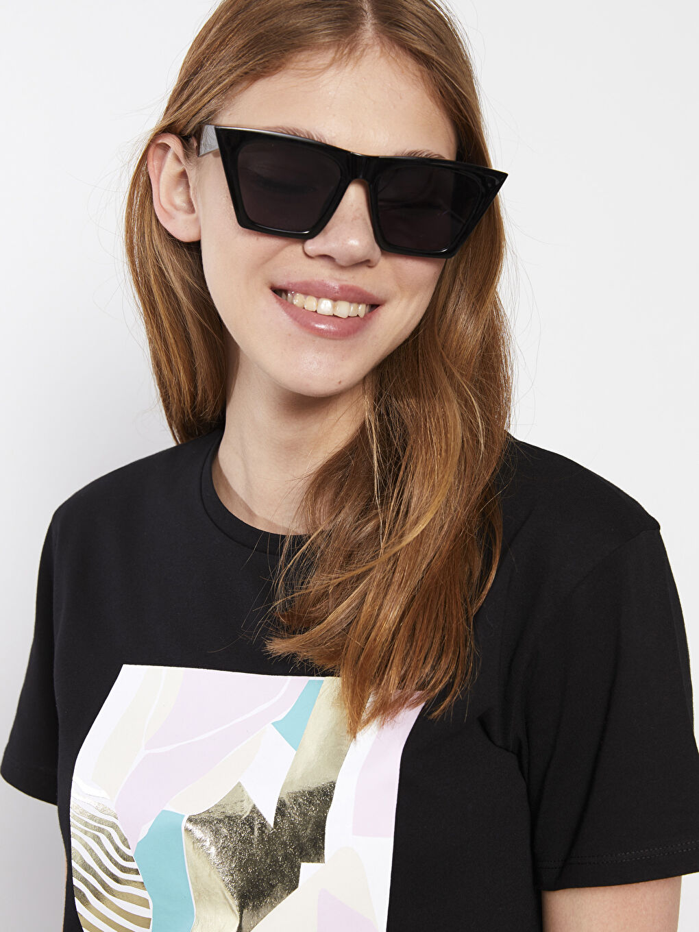 Siyah Bisiklet Yaka Baskılı Kısa Kollu Pamuklu Kadın Tişört-2