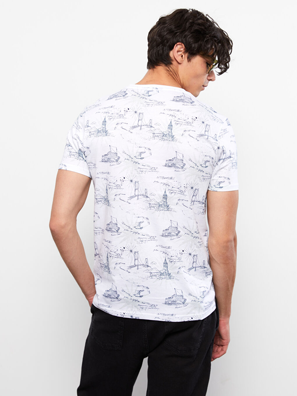 Beyaz Bisiklet Yaka Kısa Kollu Baskılı Penye Erkek Tişört-4