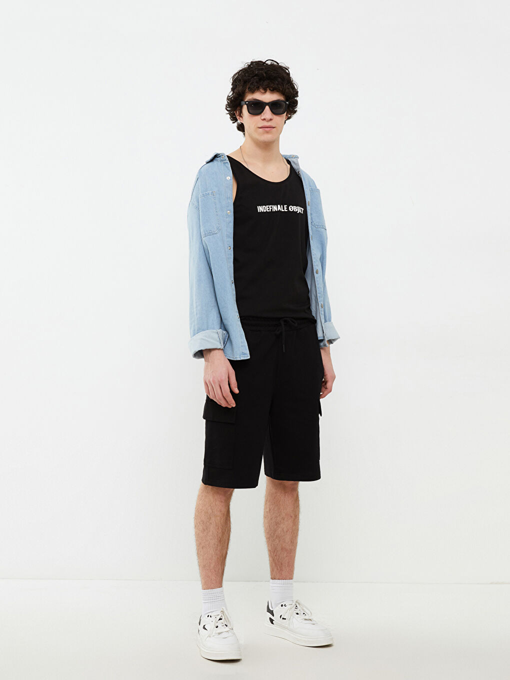 Siyah Bisiklet Yaka Baskılı Erkek Kolsuz Tişört-1