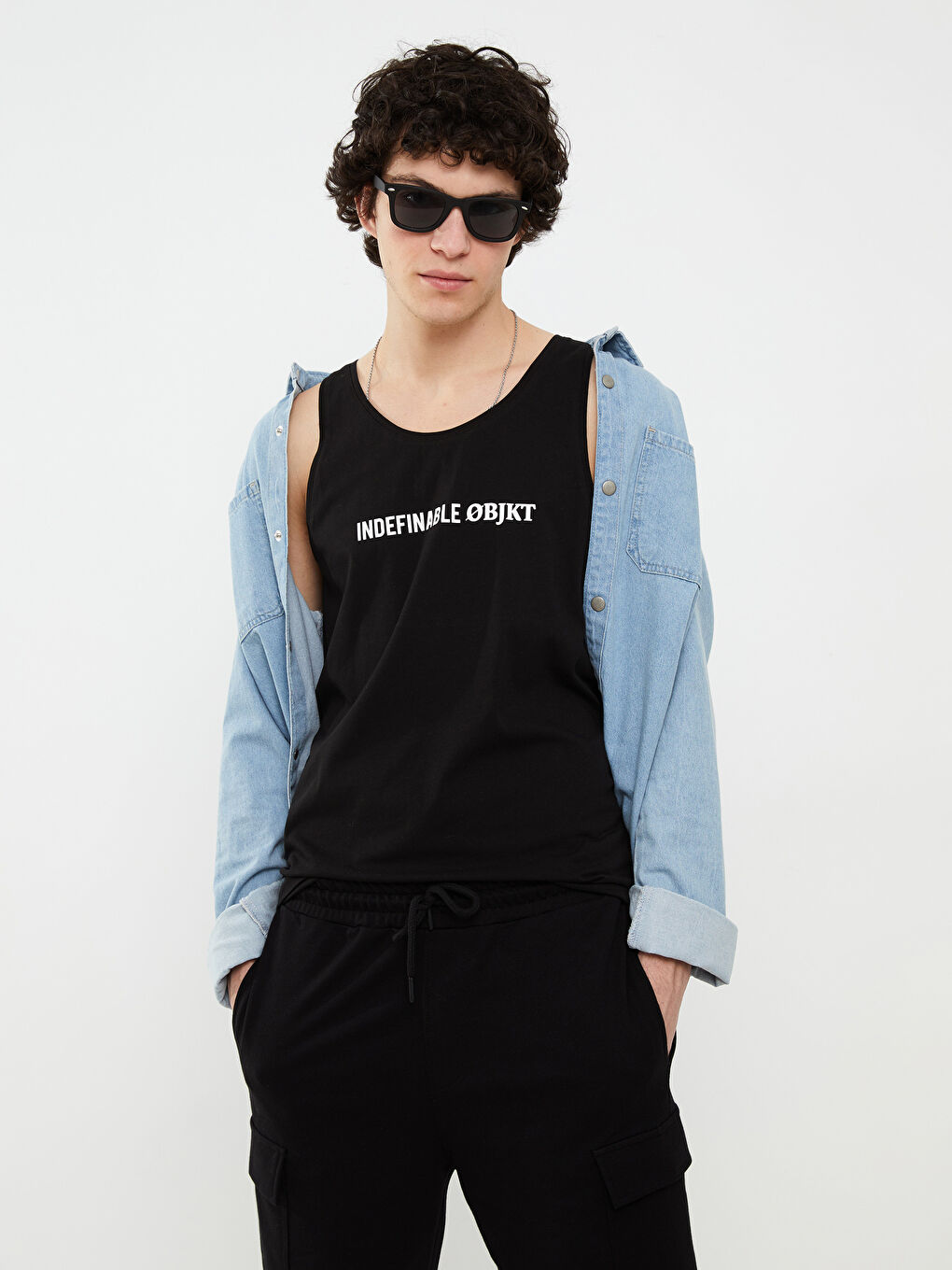 Siyah Bisiklet Yaka Baskılı Erkek Kolsuz Tişört-2