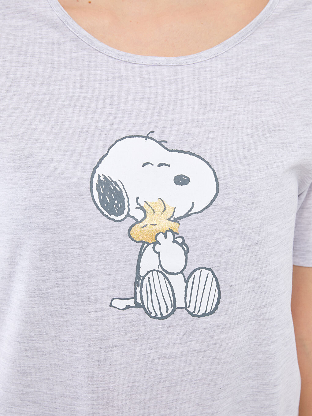 Gri Bisiklet Yaka Snoopy Baskılı Kısa Kollu Kadın Tulum-4
