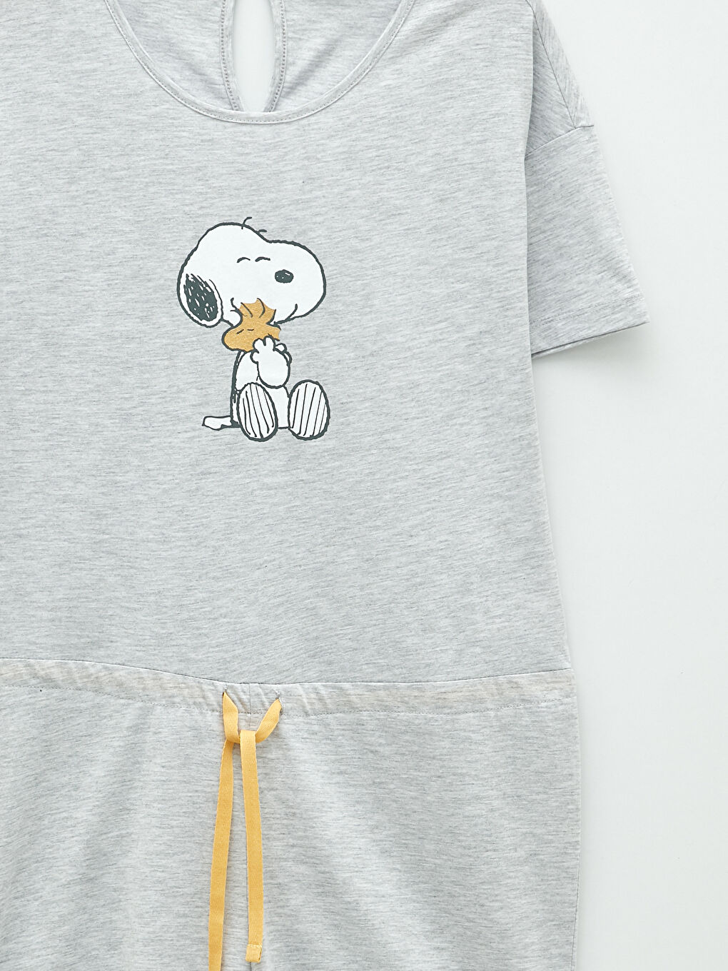 Gri Bisiklet Yaka Snoopy Baskılı Kısa Kollu Kadın Tulum-8