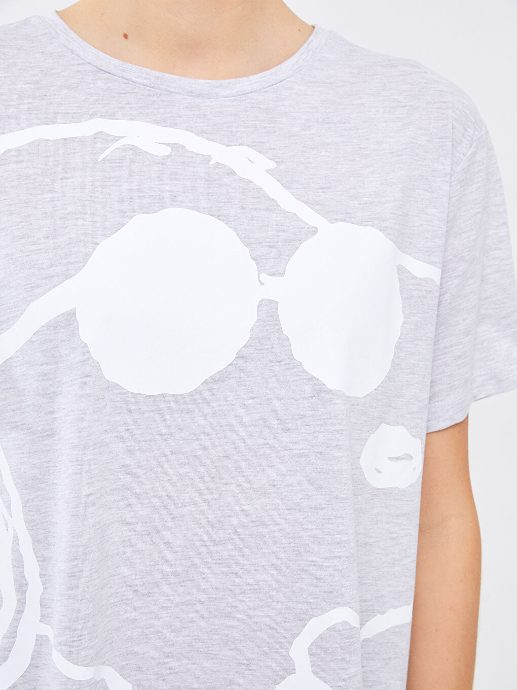 Gri Bisiklet Yaka Snoopy Baskılı Kadın Gecelik-4