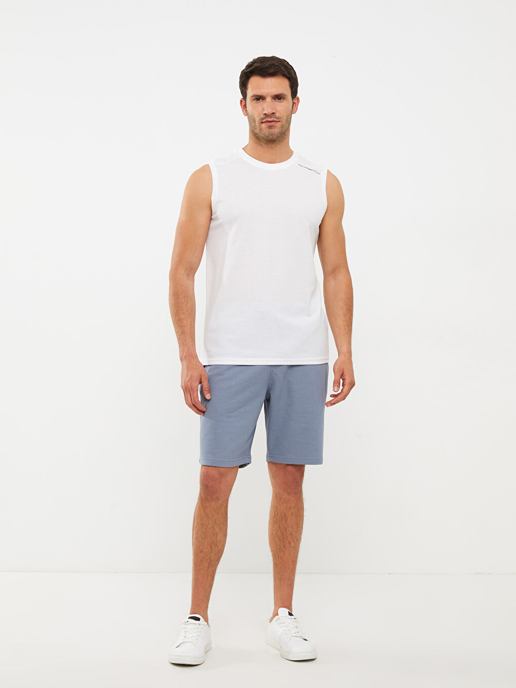 Beyaz Bisiklet Yaka Baskılı Erkek Kolsuz Tişört-2