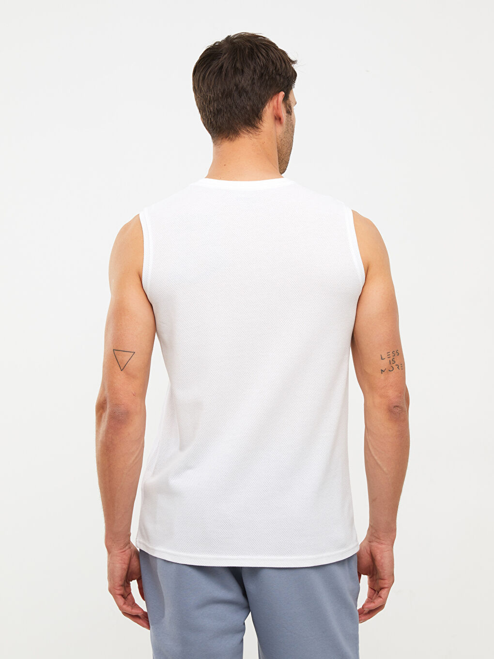 Beyaz Bisiklet Yaka Baskılı Erkek Kolsuz Tişört-4