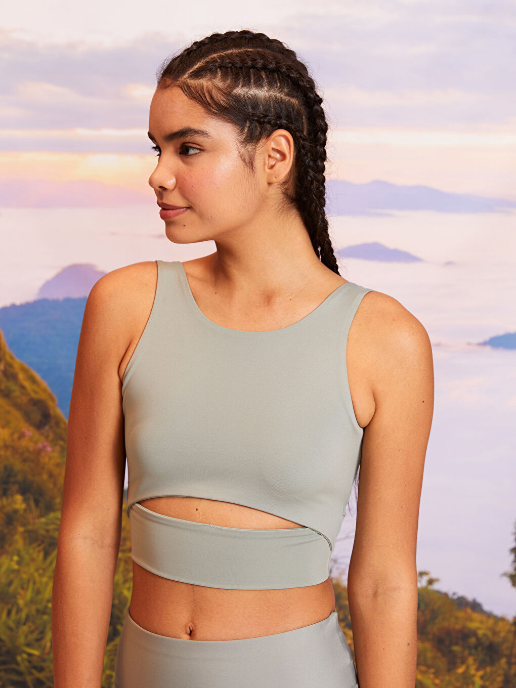 Yeşil Düz U Yaka Kadın Spor Büstiyer-1