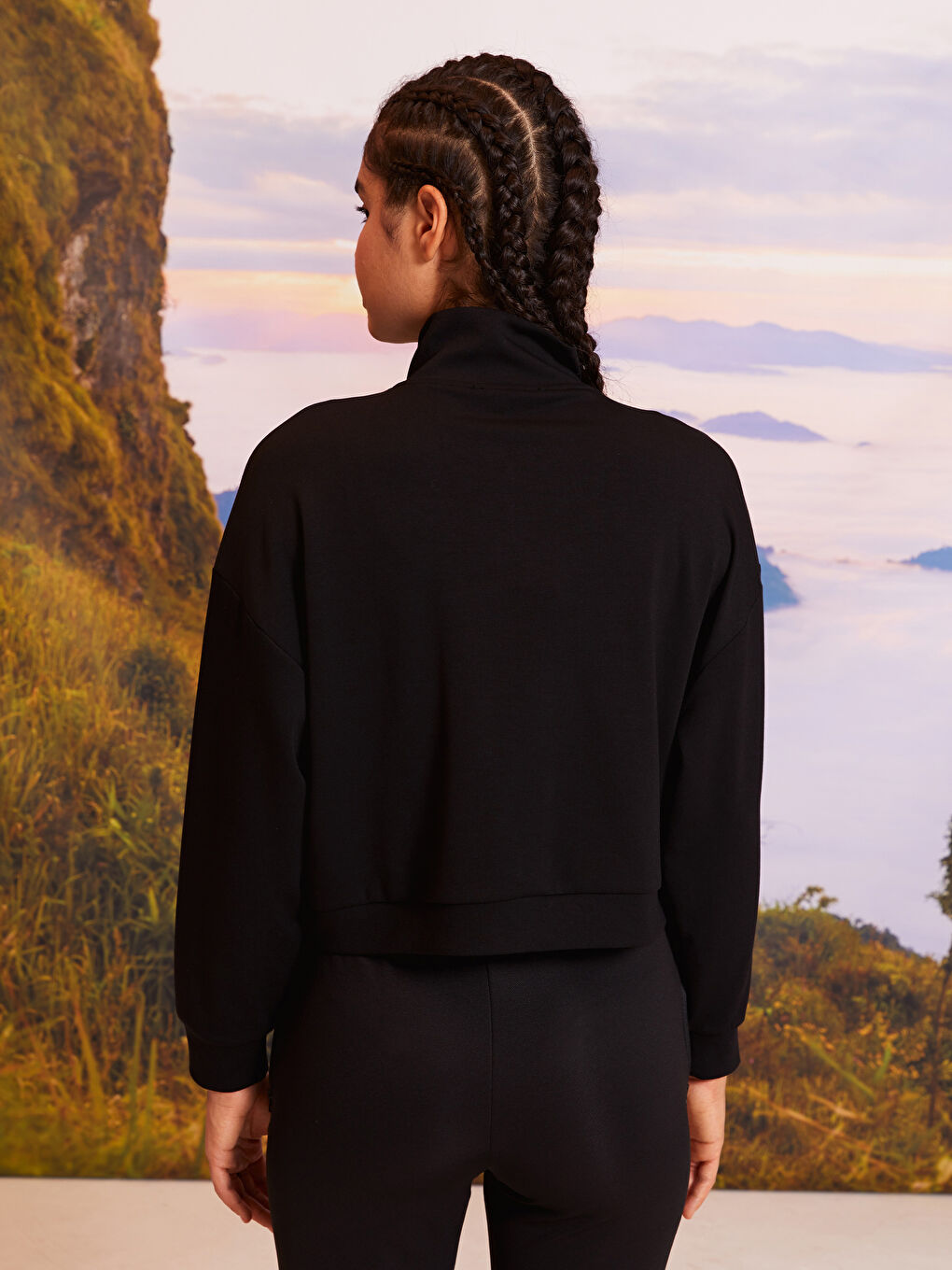 Siyah Dik Yaka Kadın Spor Hırka-4