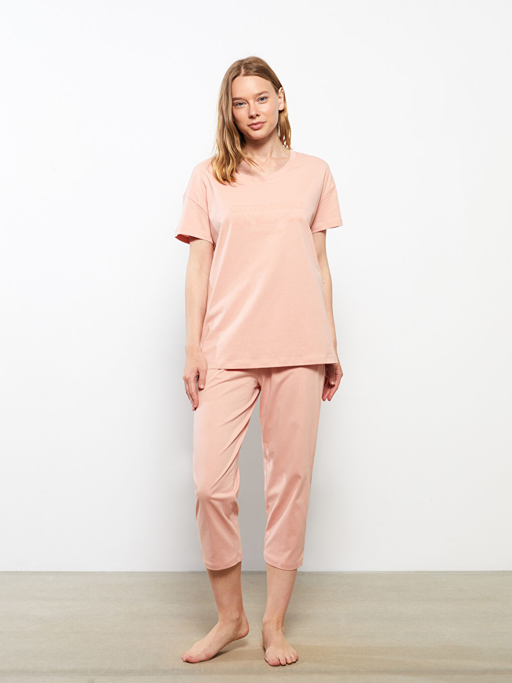طقم بيجامة ياقة دائرية كم قصير مطبوع قطن للسيدات