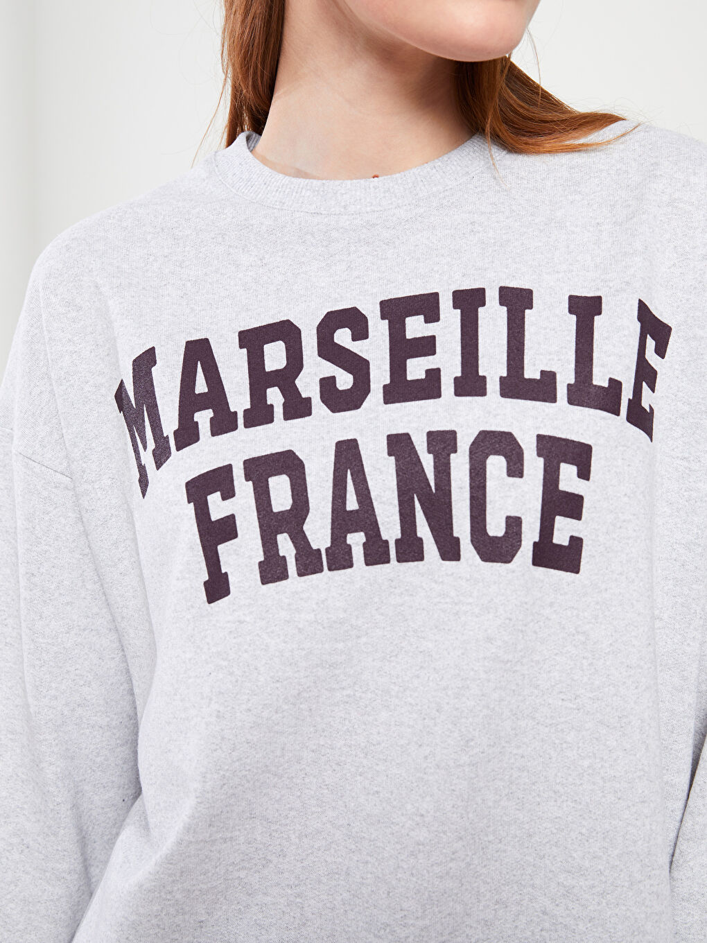 Gri Bisiklet Yaka Yazı Baskılı Uzun Kollu Kadın Sweatshirt Tunik-2