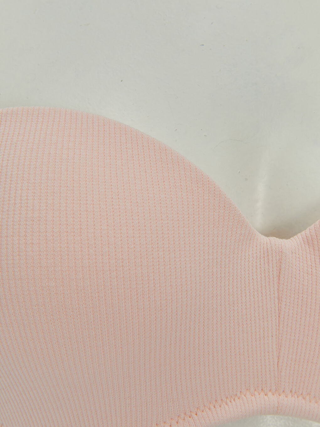 Pembe Balenli Dolgusuz Düz Straplez Sütyen-2