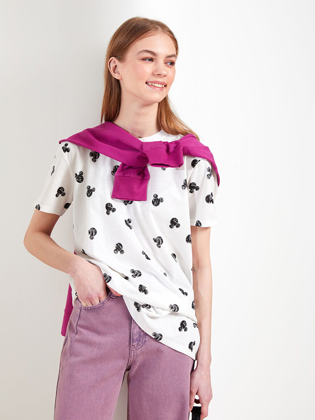 Ekru Bisiklet Yaka Mickey Mouse Desenli Kısa Kollu Kadın Tunik