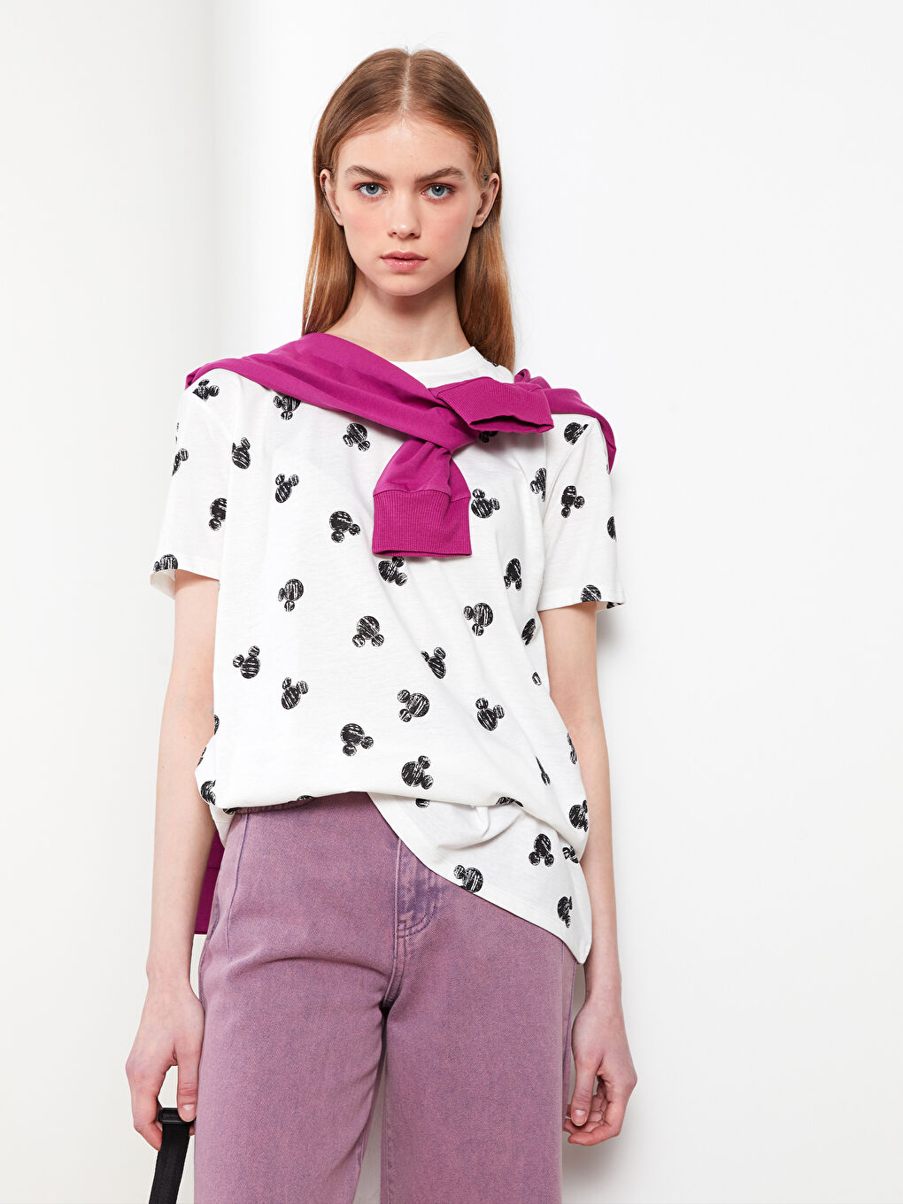 Ekru Bisiklet Yaka Mickey Mouse Desenli Kısa Kollu Kadın Tunik-1