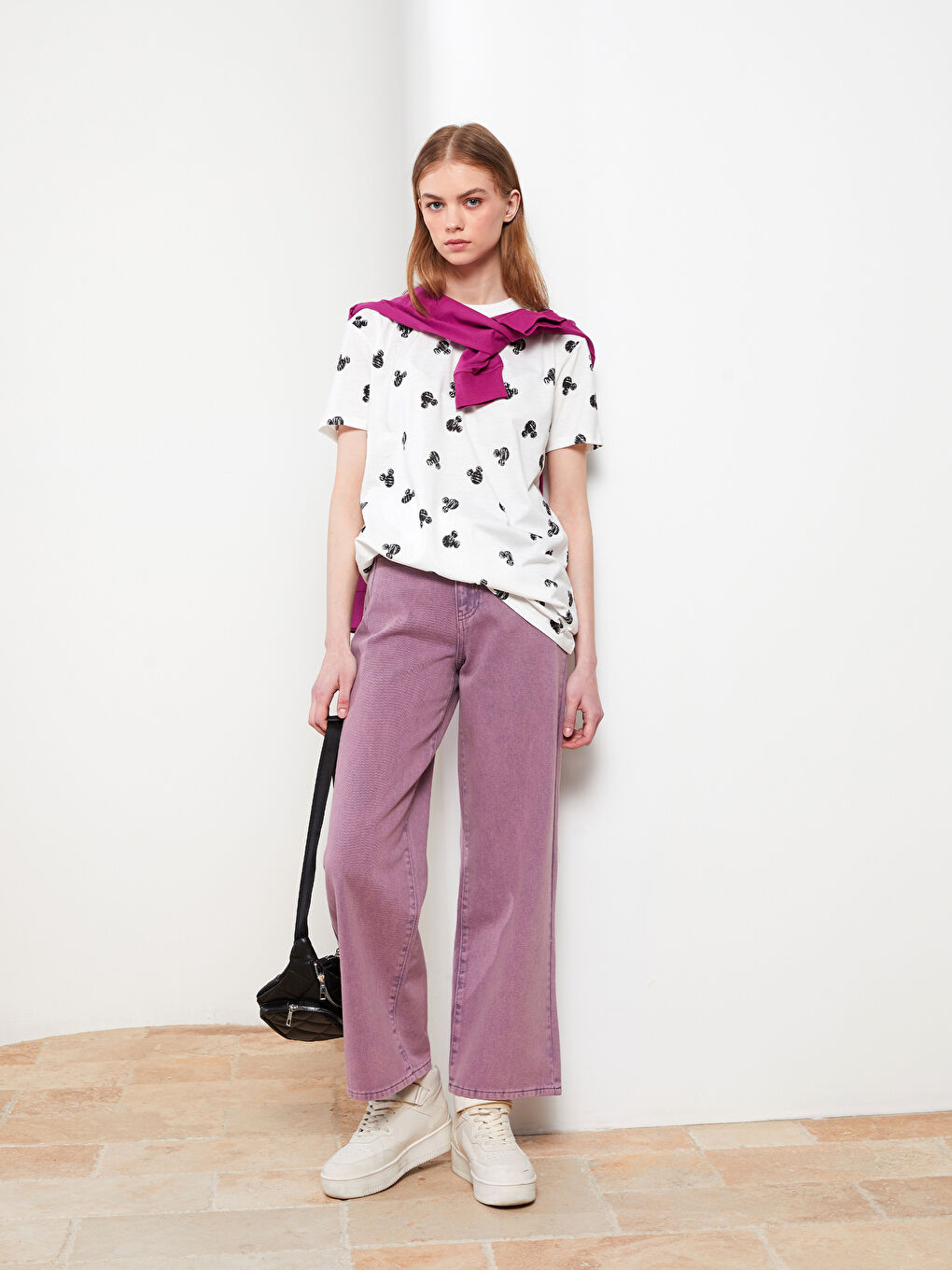 Ekru Bisiklet Yaka Mickey Mouse Desenli Kısa Kollu Kadın Tunik-2