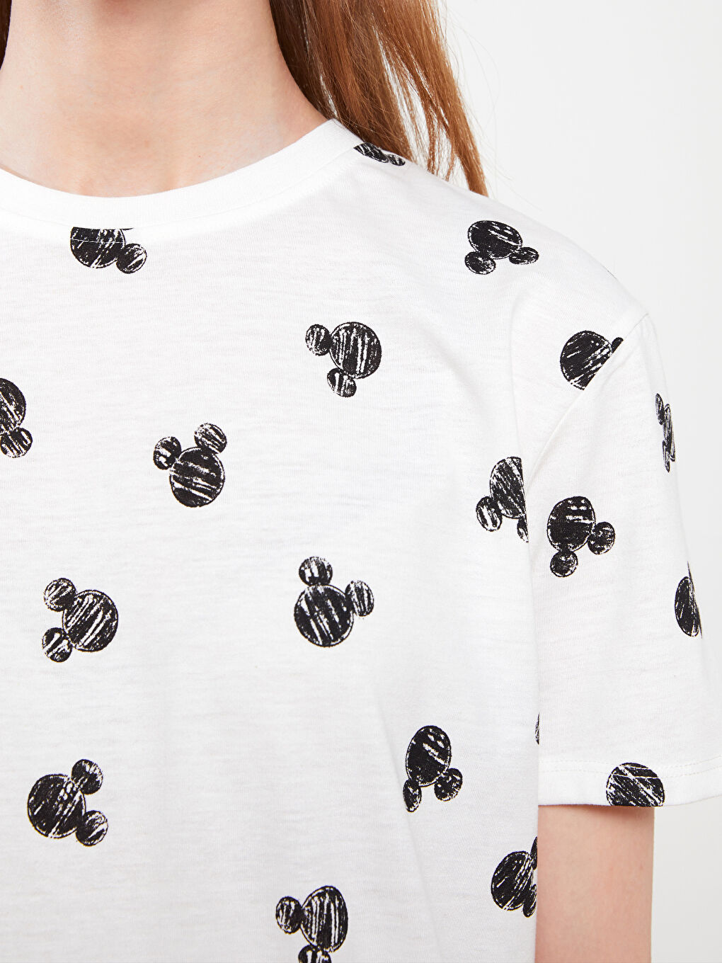 Ekru Bisiklet Yaka Mickey Mouse Desenli Kısa Kollu Kadın Tunik-3