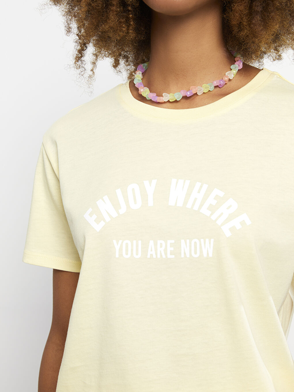 Sarı Bisiklet Yaka Yazı Baskılı Kısa Kollu Pamuklu Kadın Tişört-3