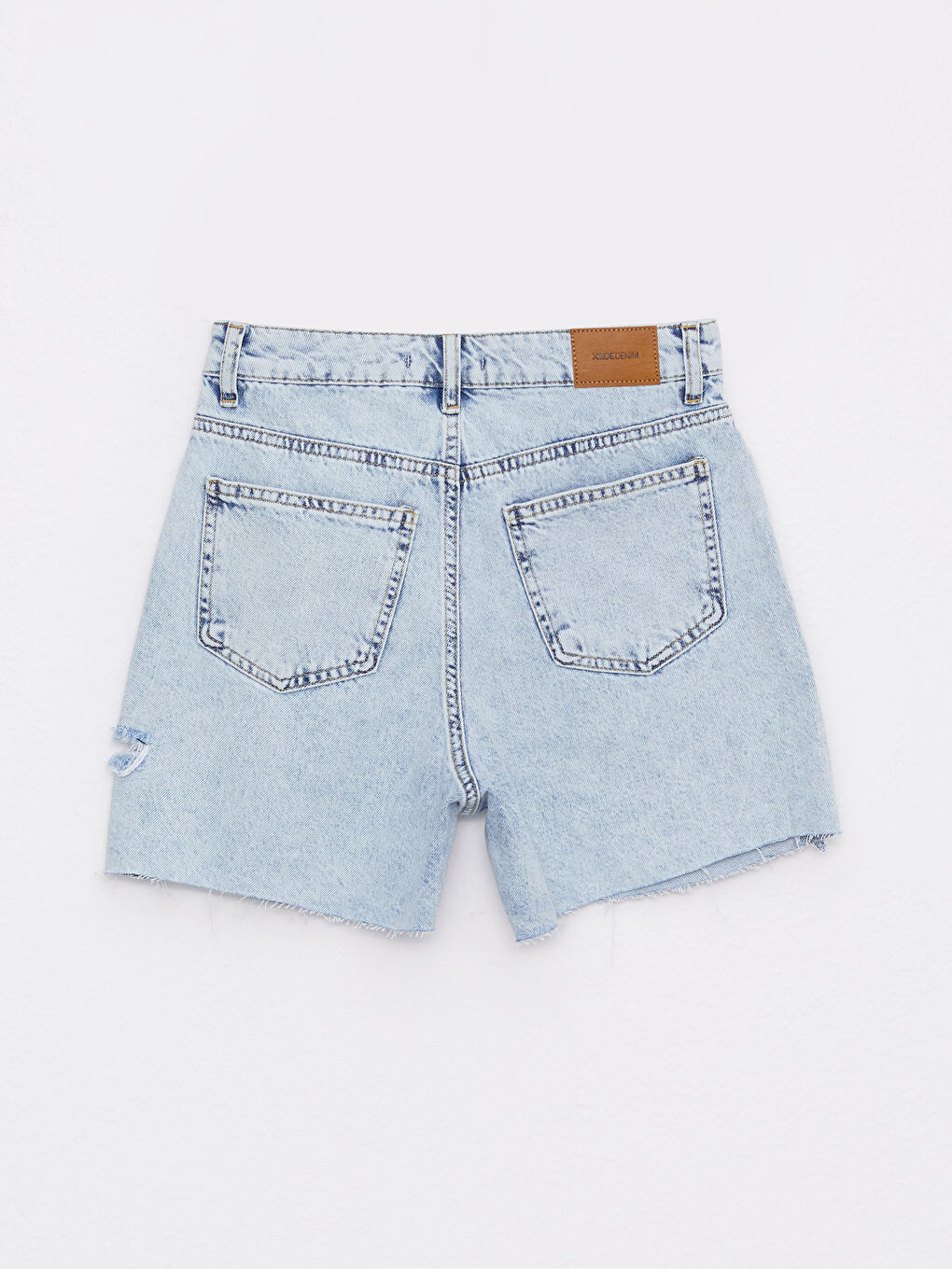 Mavi Standart Fit Düz Cep Detaylı Kadın Jean Şort-6