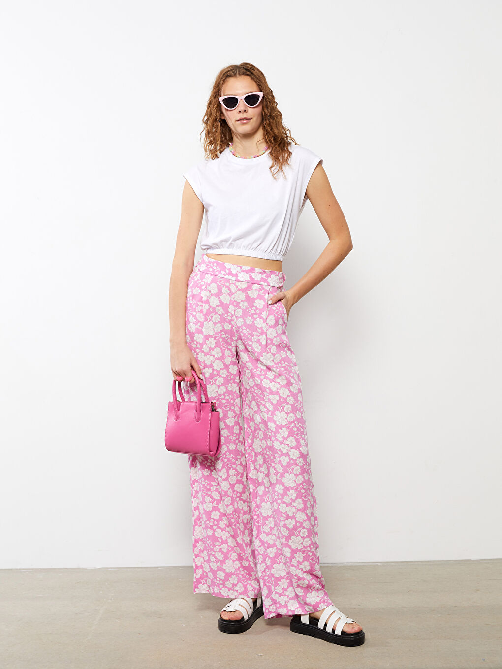 ياقة دائرية سادة كم قصير قميص قصير للسيدات-1