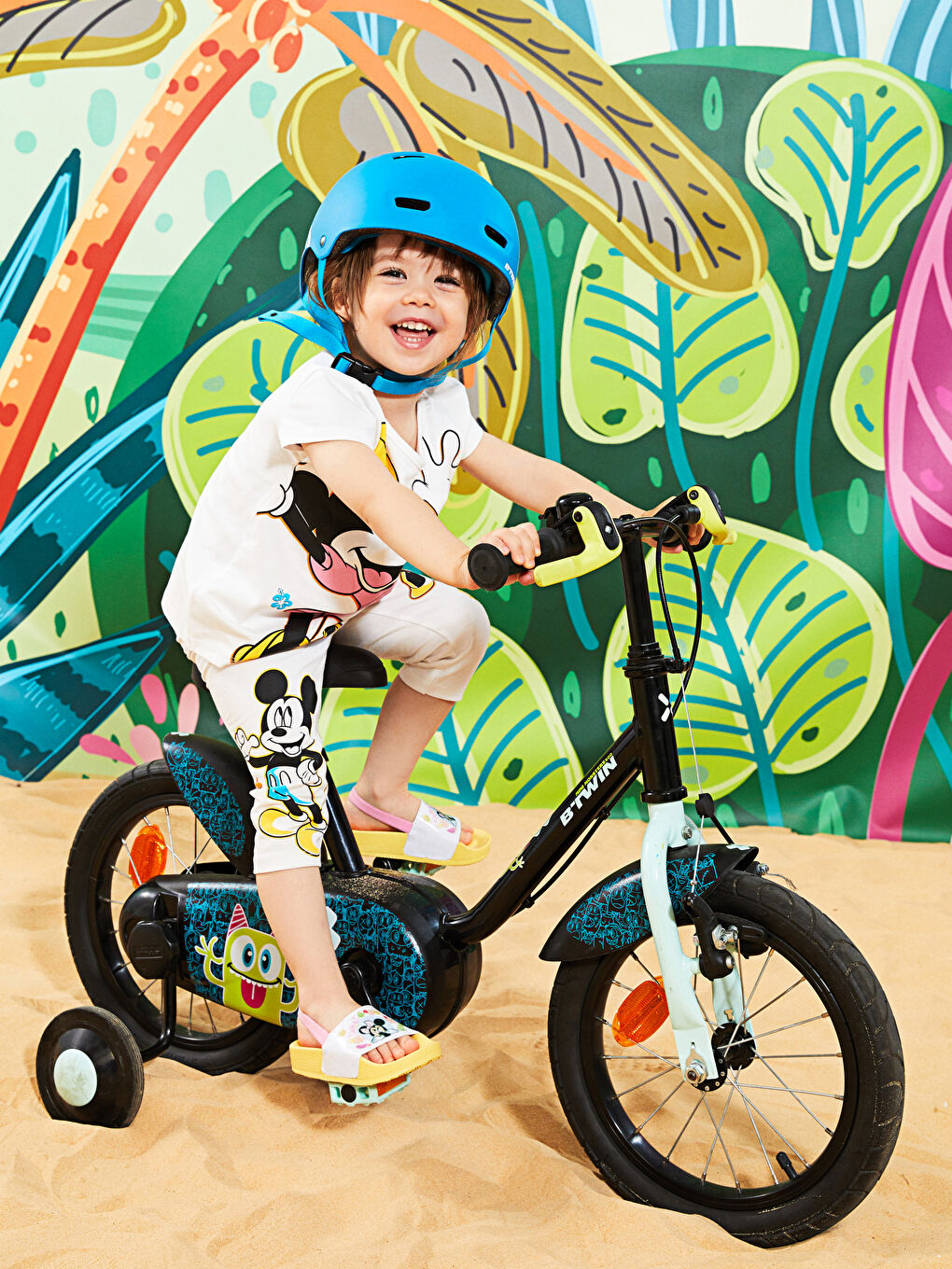 მინნი მაუსის ლიცენზირებული რეზინის გოგონას პლაჟის ჩუსტები-1