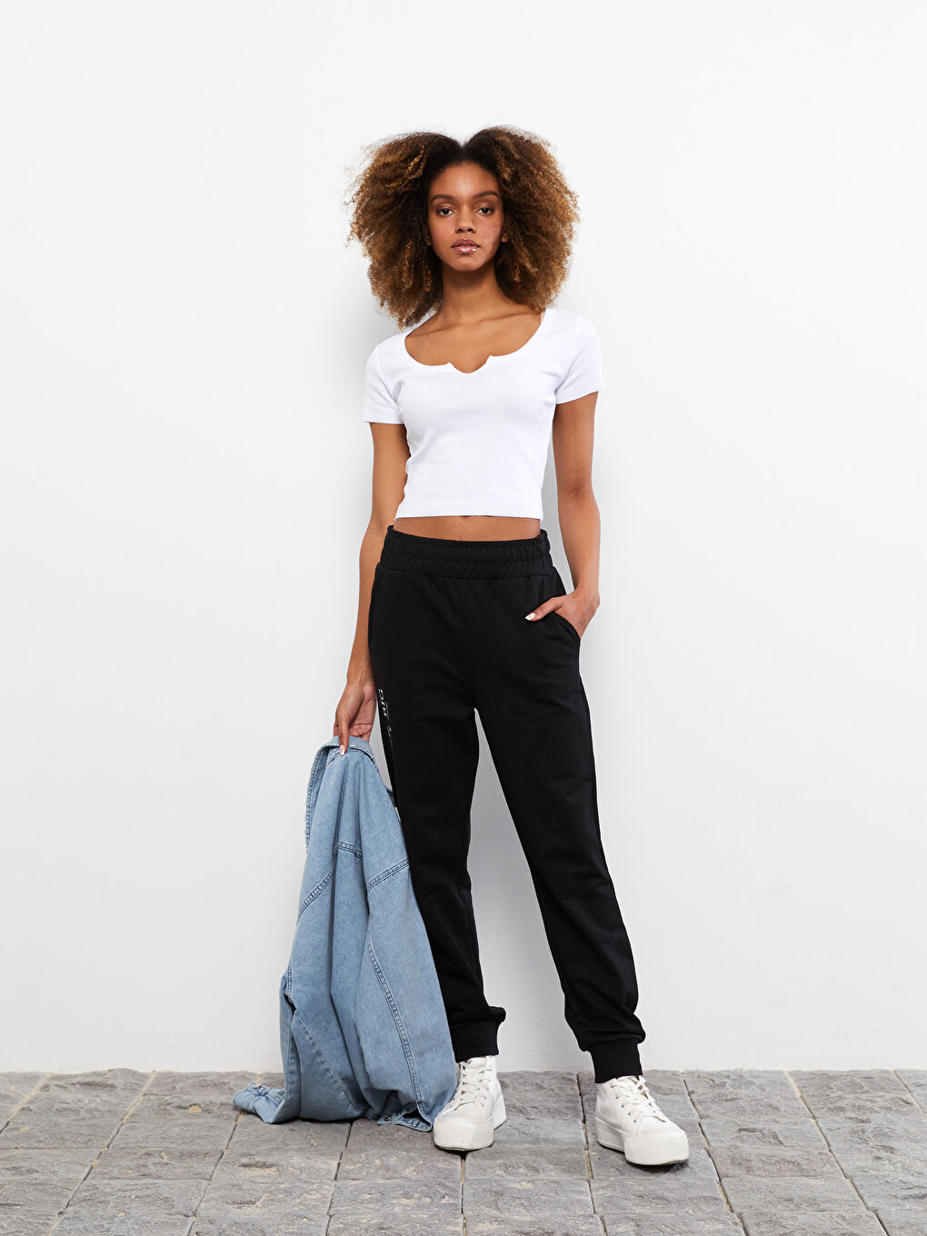 Crop Top Simplu cu Mânecă Scurtă și Guler Rotund pentru Femei-4