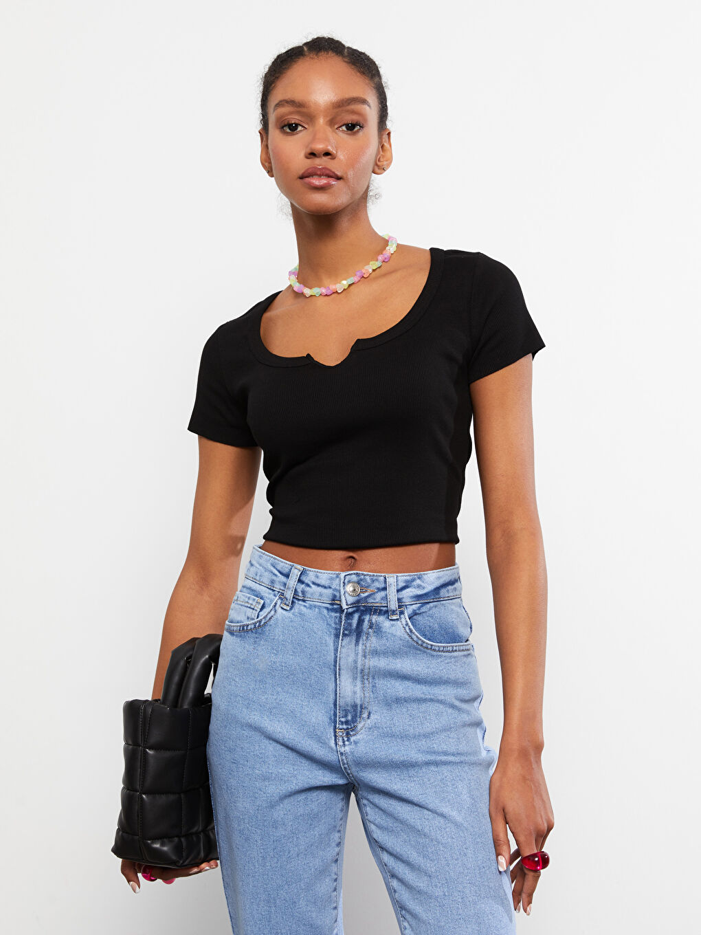 Әйелдерге арналған ойық жағалы өте тар пішім қысқа жең қысқартылған кроп-топ-4