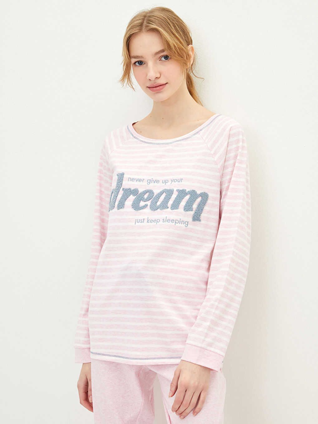 Pembe Bisiklet Yaka Çizgili Uzun Kollu Kadın Pijama Takımı-1