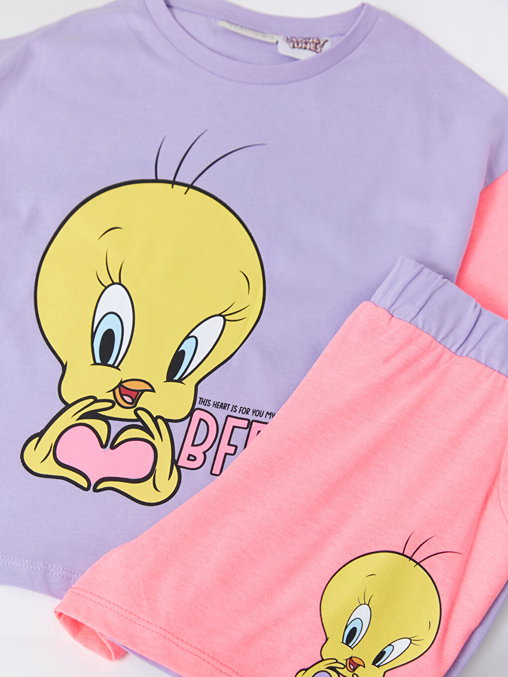 Crew Neck Tweety Printed Short Sleeve Girls T-Shirt and Shorts-4