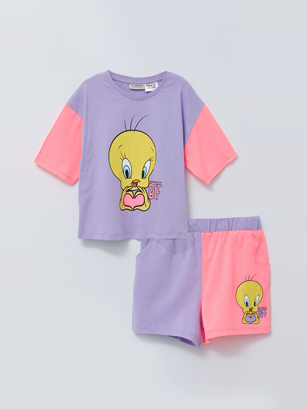 Crew Neck Tweety Printed Short Sleeve Girls T-Shirt and Shorts