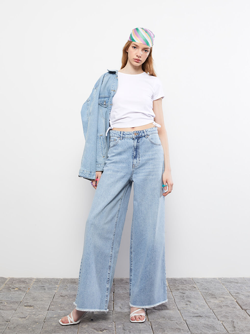 LCWAIKIKI Classic Mercury Skinny Fit Women's Rodeo Jean Pants with Pocket Detail -S2H495Z8-311