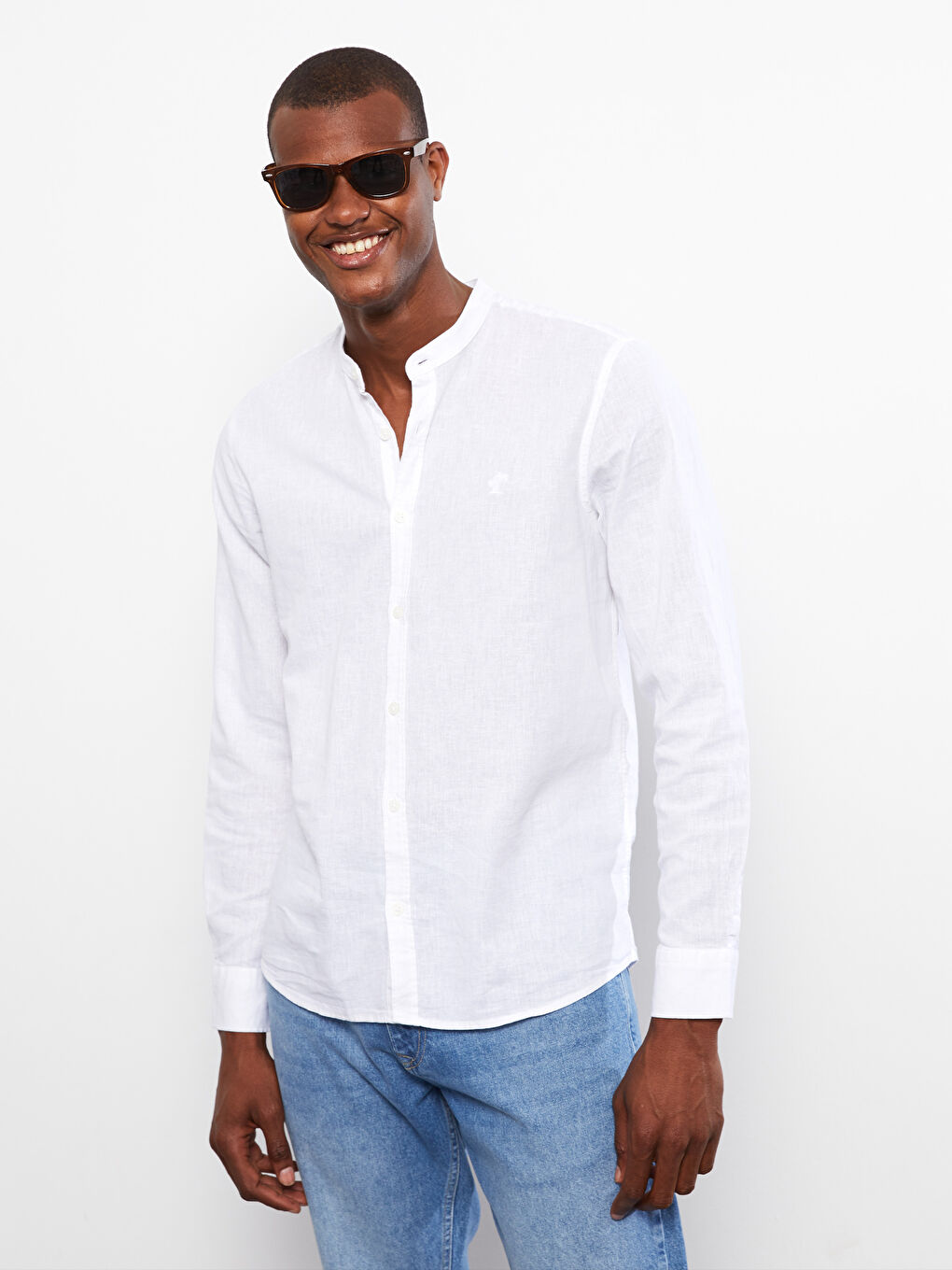 Beyaz Regular Fit Hakim Yaka Uzun Kollu Erkek Gömlek-3