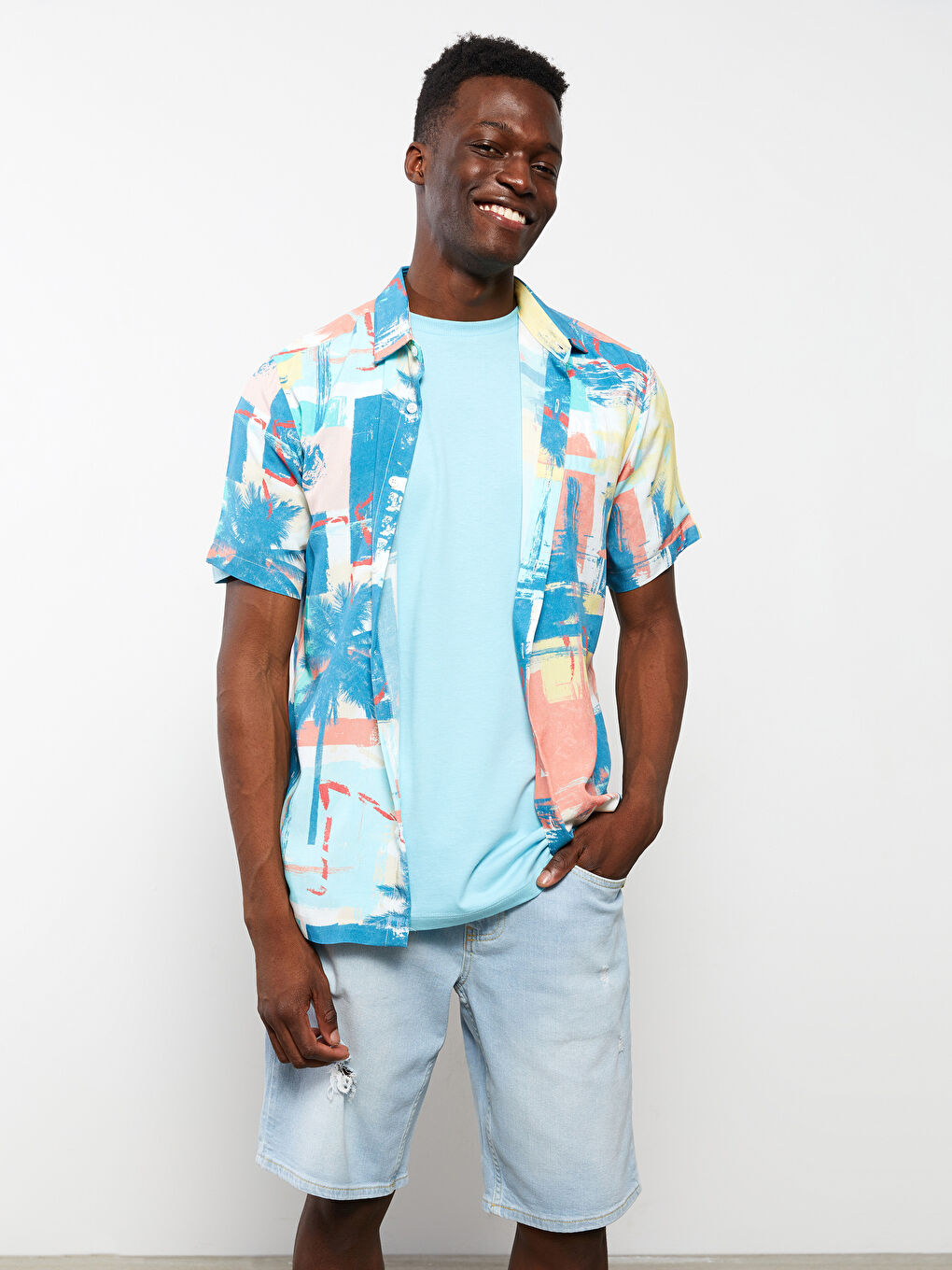 Beyaz Regular Fit Kısa Kollu Desenli Viskon Erkek Gömlek-5