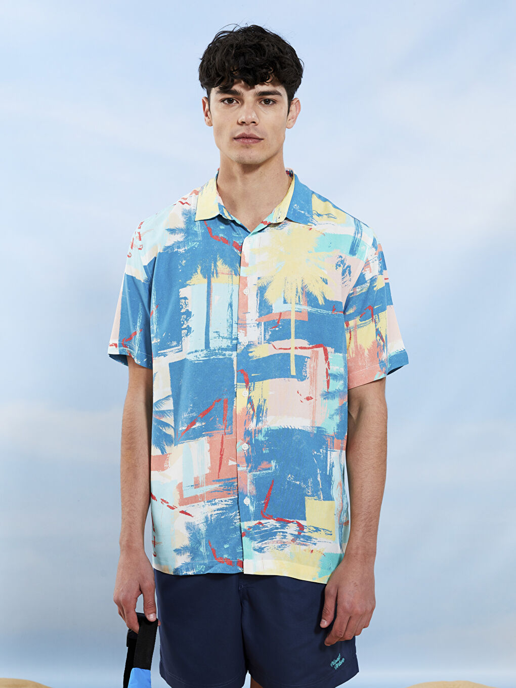 Beyaz Regular Fit Kısa Kollu Desenli Viskon Erkek Gömlek-2