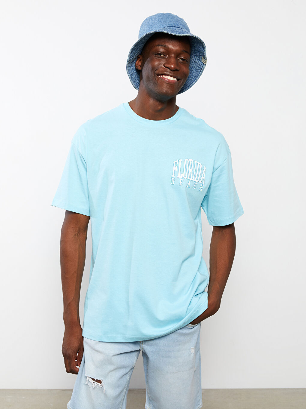 تيشيرت أوفراسايز ياقة دائرية كم قصير مطبوع جيرسي للرجال-2