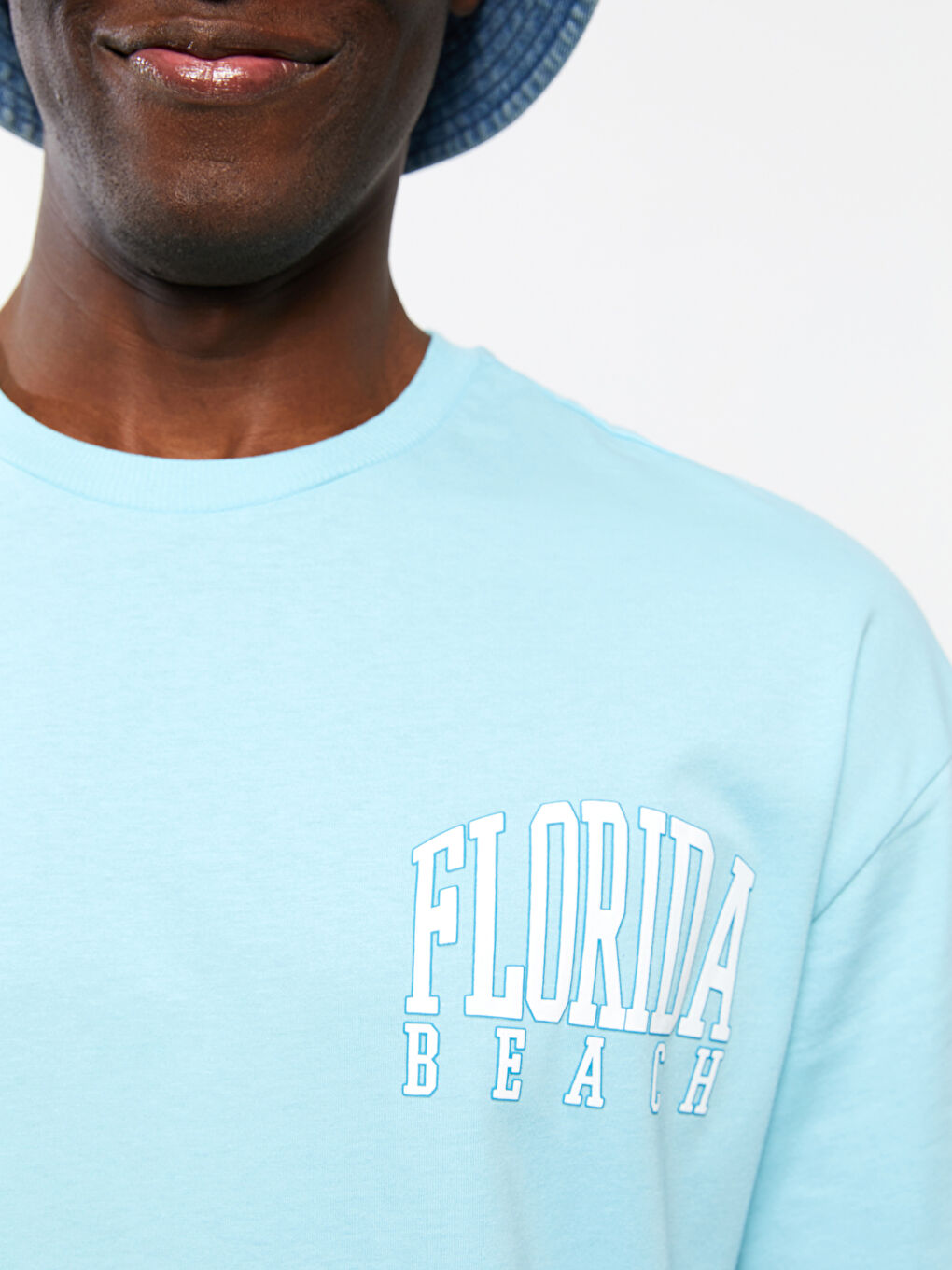 تيشيرت أوفراسايز ياقة دائرية كم قصير مطبوع جيرسي للرجال-3