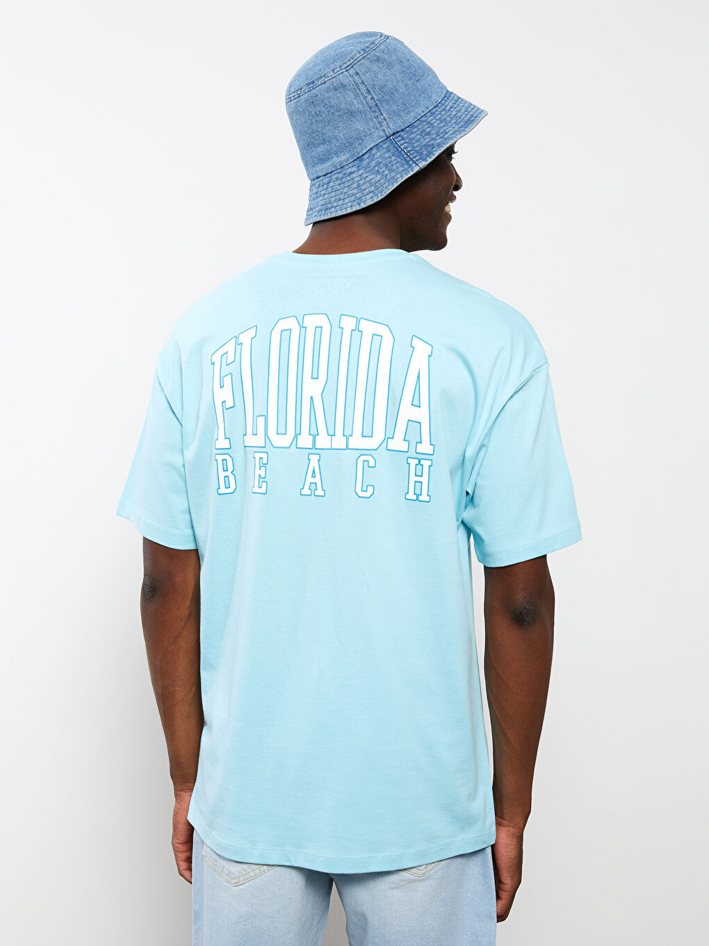 تيشيرت أوفراسايز ياقة دائرية كم قصير مطبوع جيرسي للرجال-4