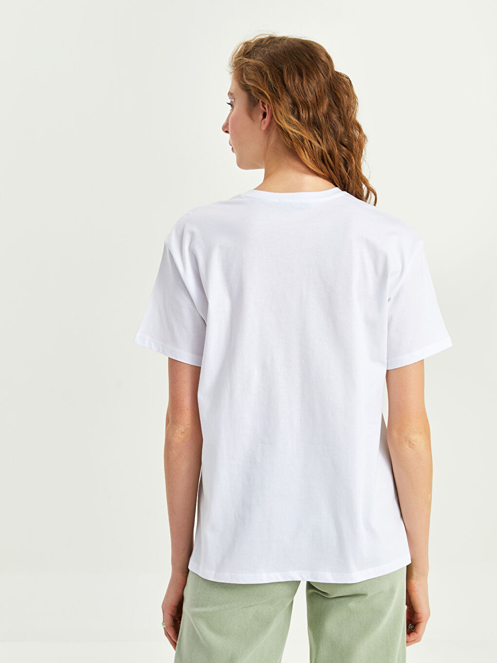 Beyaz Bisiklet Yaka Baskılı Kısa Kollu Pamuklu Kadın Tişört-3