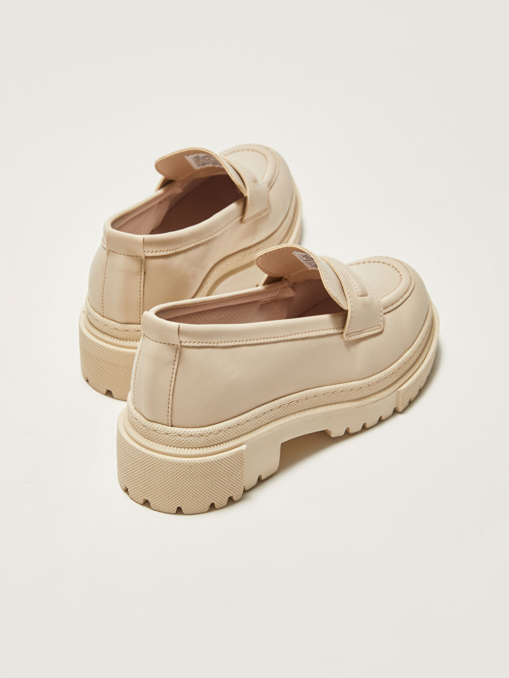 Bej Deri Görünümlü Kalın Taban Kadın Loafer Ayakkabı-3