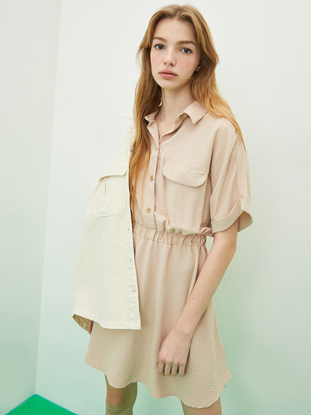 Rochie simplă cu mânecă scurtă și guler pentru femei-2