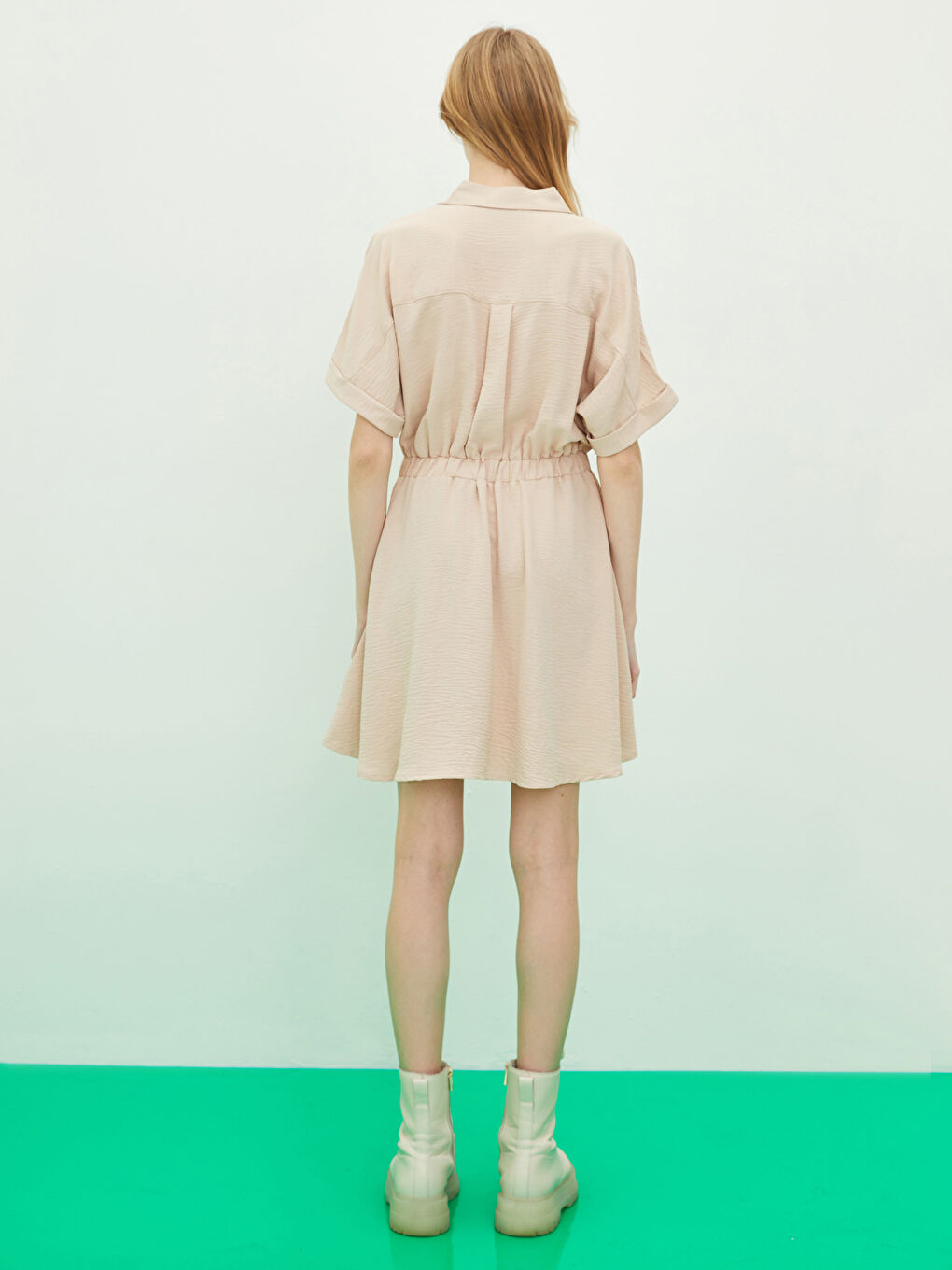 Rochie simplă cu mânecă scurtă și guler pentru femei-4