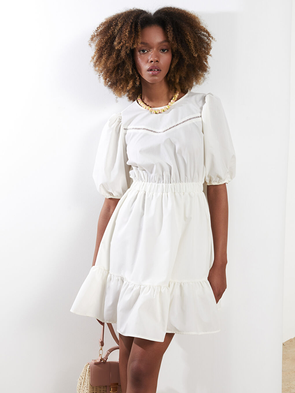 Ekru Bisiklet Yaka Nakışlı Kısa Kollu Kadın Elbise-3