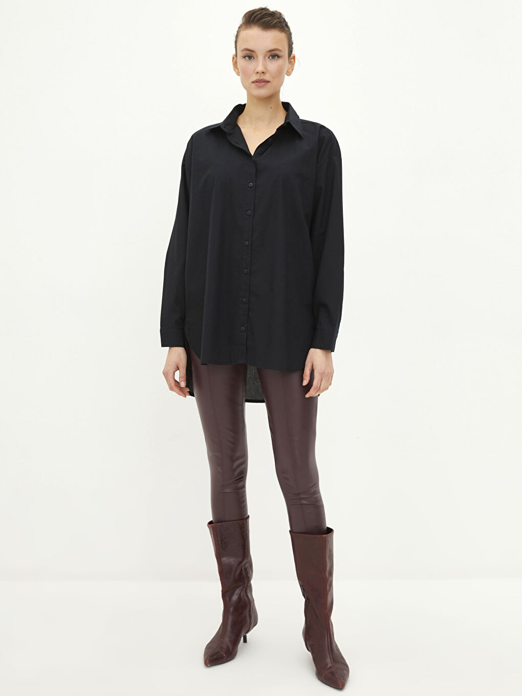 Siyah Önden Düğme Kapamalı Düz Uzun Kollu Poplin Kadın Gömlek-1