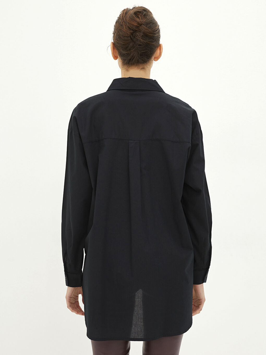 Siyah Önden Düğme Kapamalı Düz Uzun Kollu Poplin Kadın Gömlek-3